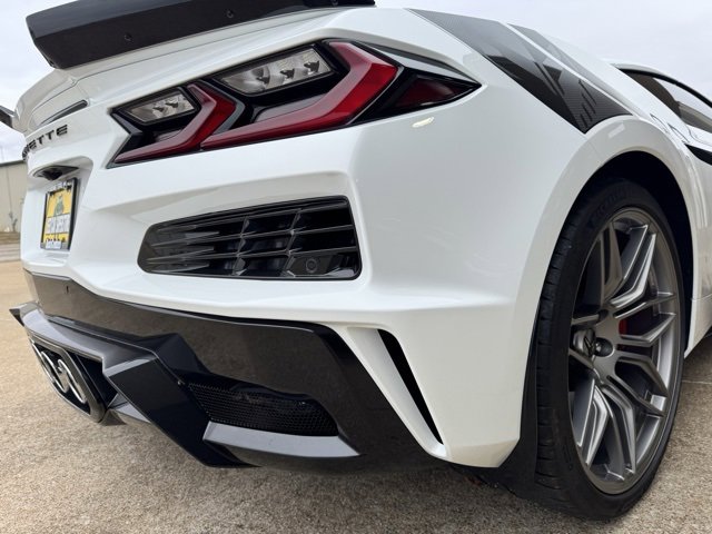 Used 2025 Chevrolet Corvette Z06 image 23