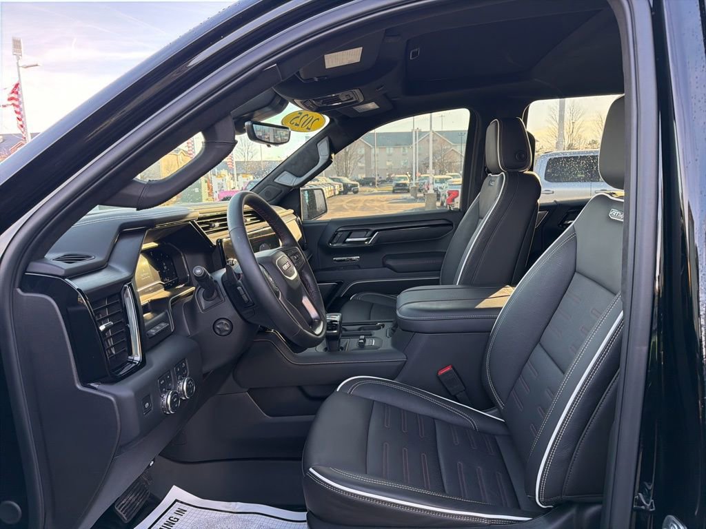 Used 2025 GMC Sierra 1500 AT4X image 15