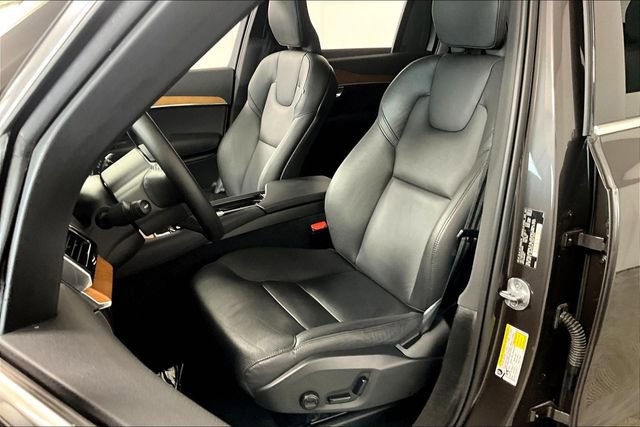 Used 2024 Volvo XC90 B6 Plus image 25