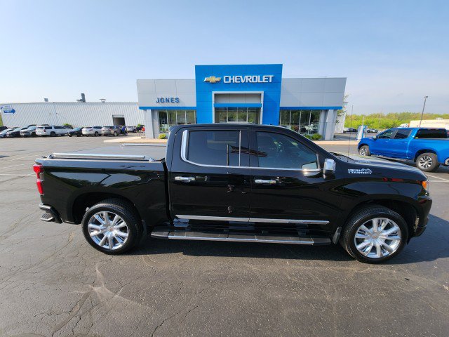 Used 2022 Chevrolet Silverado 1500 High Country w/ High Country Premium Package image 6