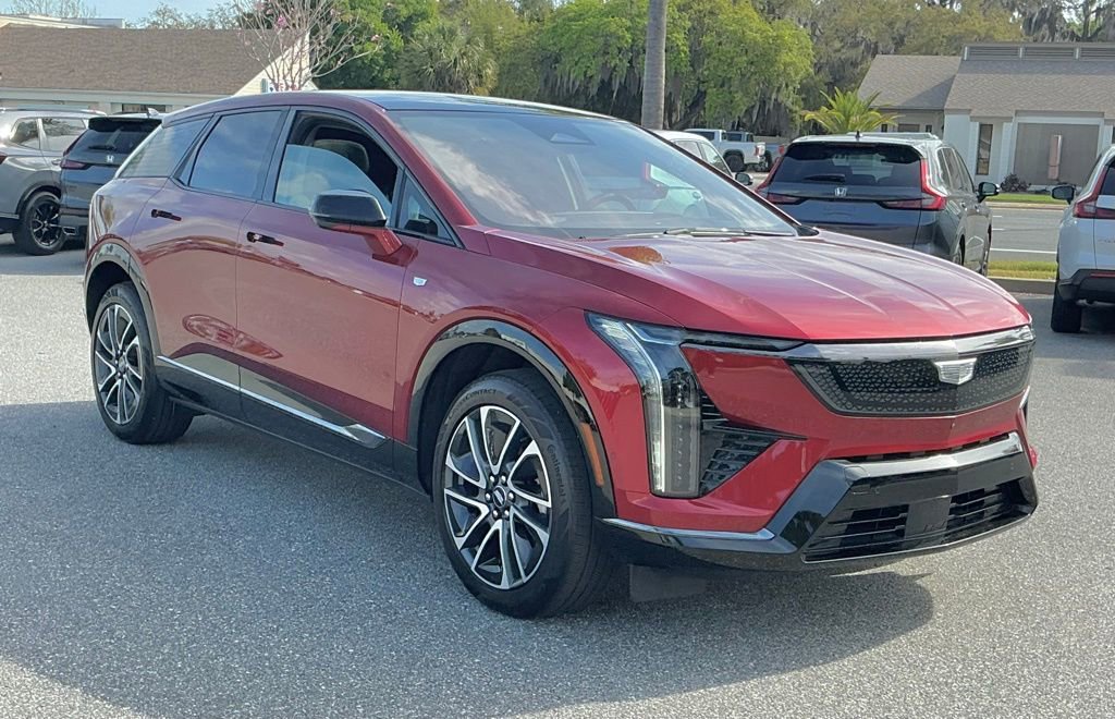 Used 2025 Cadillac Optiq Sport 2 w/ LPO, Floor Liner Package image 10