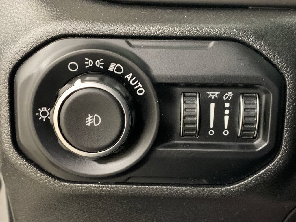 Used 2021 Jeep Wrangler Sport AWD/4WD image 11