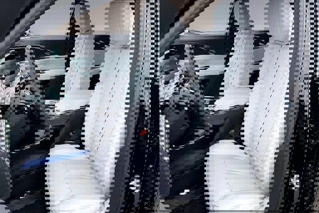 New 2026 Cadillac Lyriq Sport w/ LPO, Floor Liner Package image 9