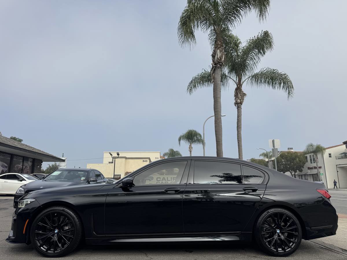 Used 2020 BMW 740i 740i w/ M Sport Package image 2