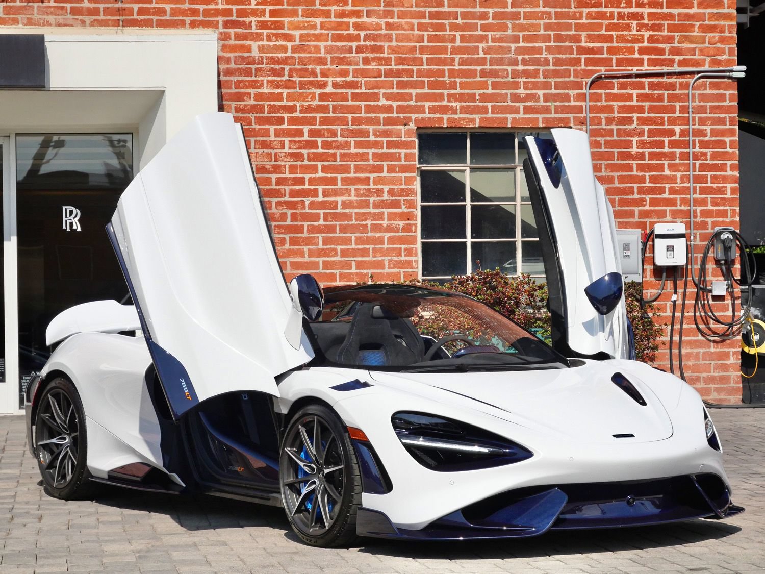 Used 2022 McLaren 765LT RWD image 42