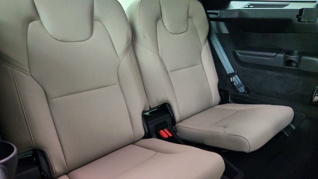 Used 2026 Volvo XC90 B6 Plus w/ Protection Package AWD/4WD image 34