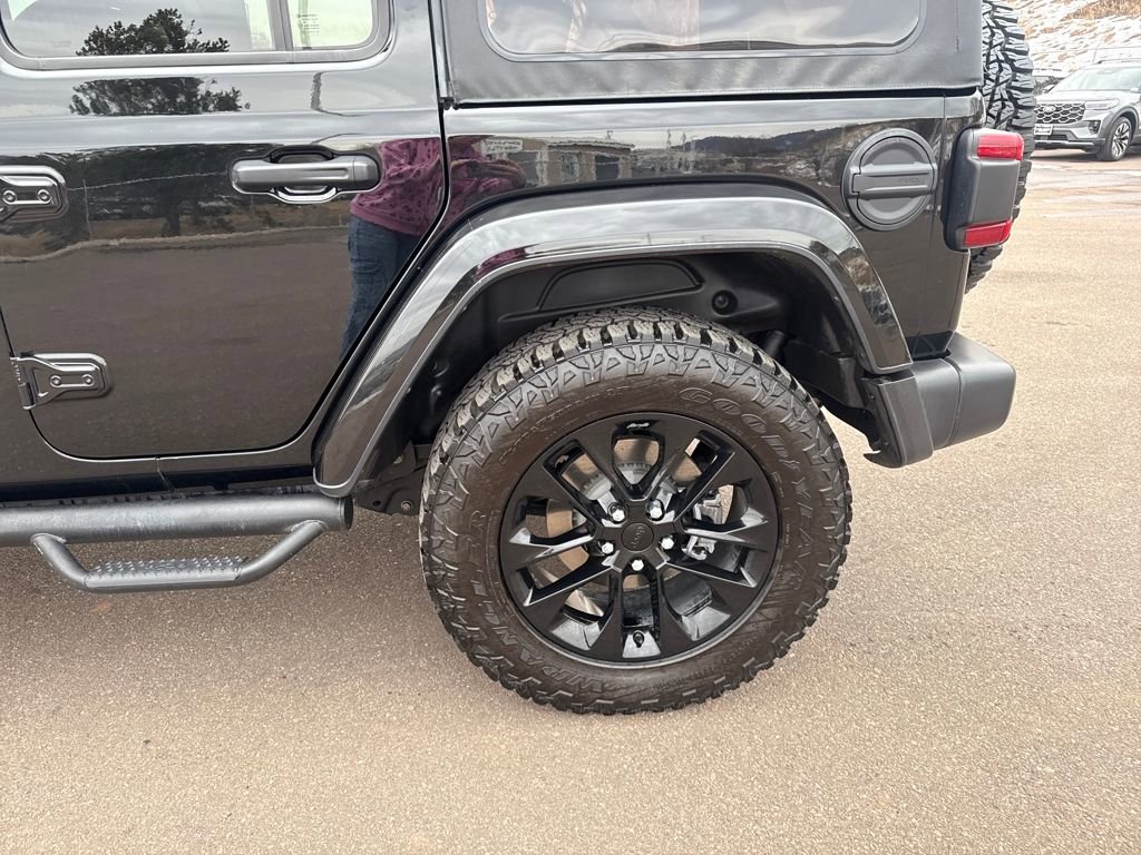 Used 2021 Jeep Wrangler Unlimited Sahara w/ Cold Weather Group image 36