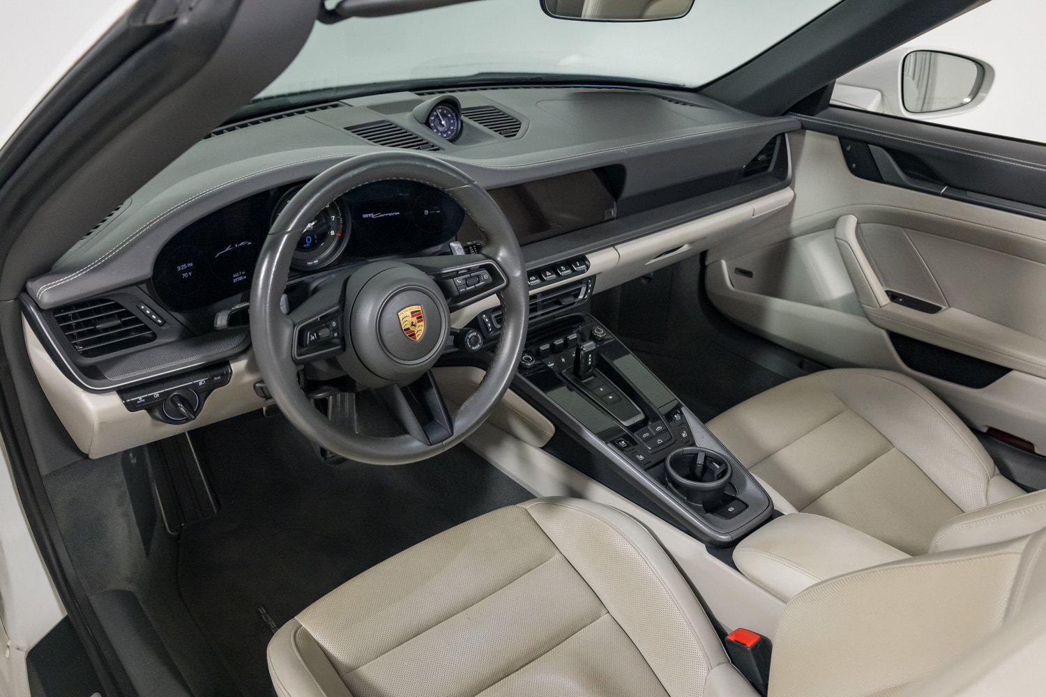Used 2022 Porsche 911 Carrera RWD image 23