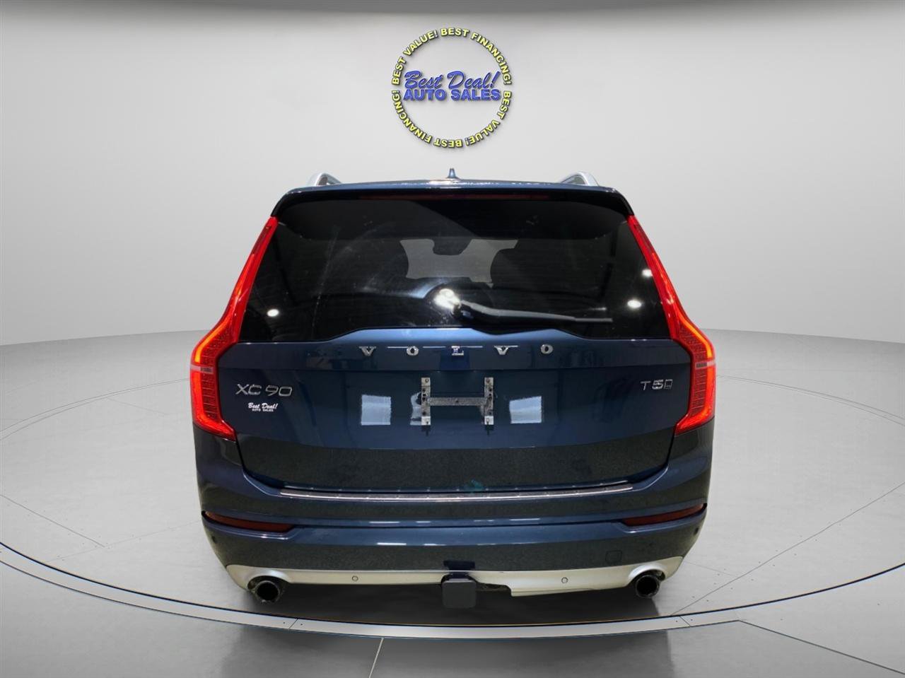 Used 2018 Volvo XC90 T5 Momentum w/ Convenience Package AWD/4WD image 4