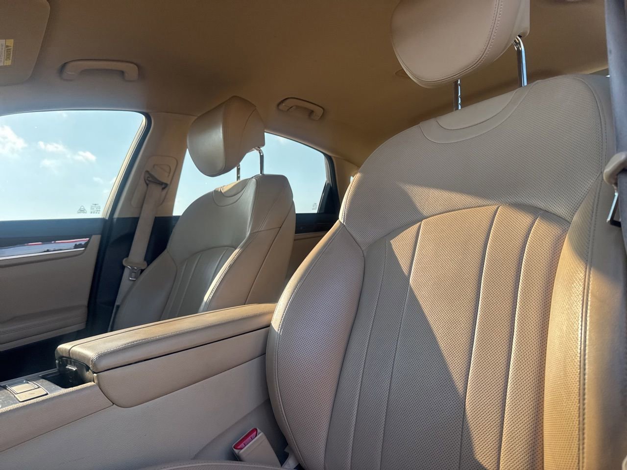 Used 2019 Genesis G80 3.8 RWD image 39