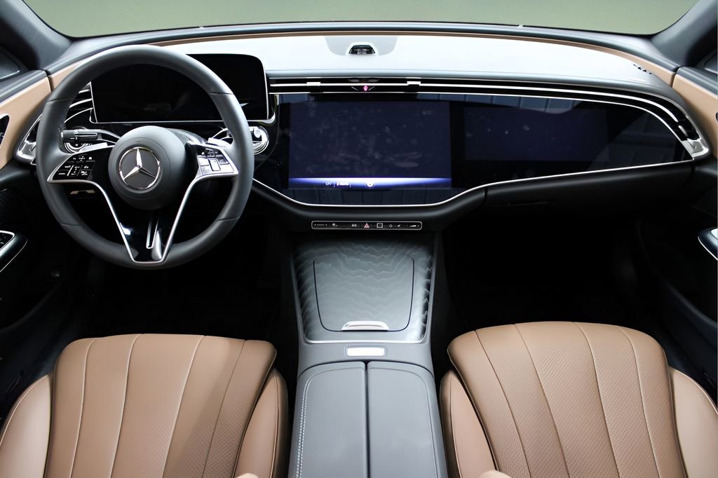 Used 2025 Mercedes-Benz E 450 4MATIC Sedan image 22