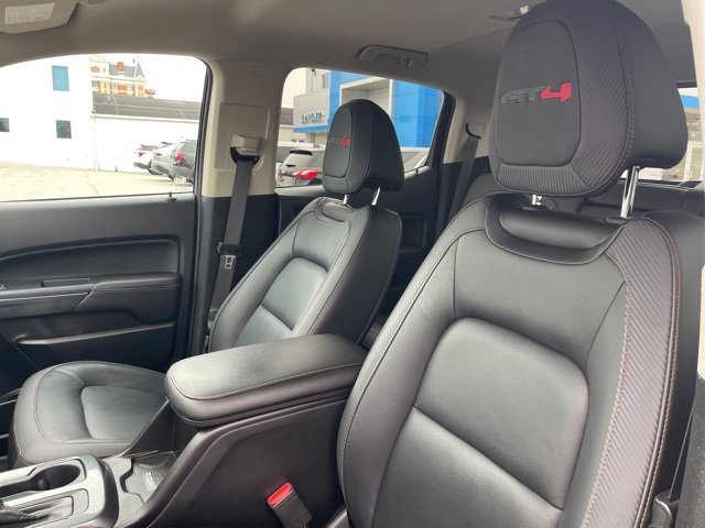 Used 2022 GMC Canyon AT4 image 13