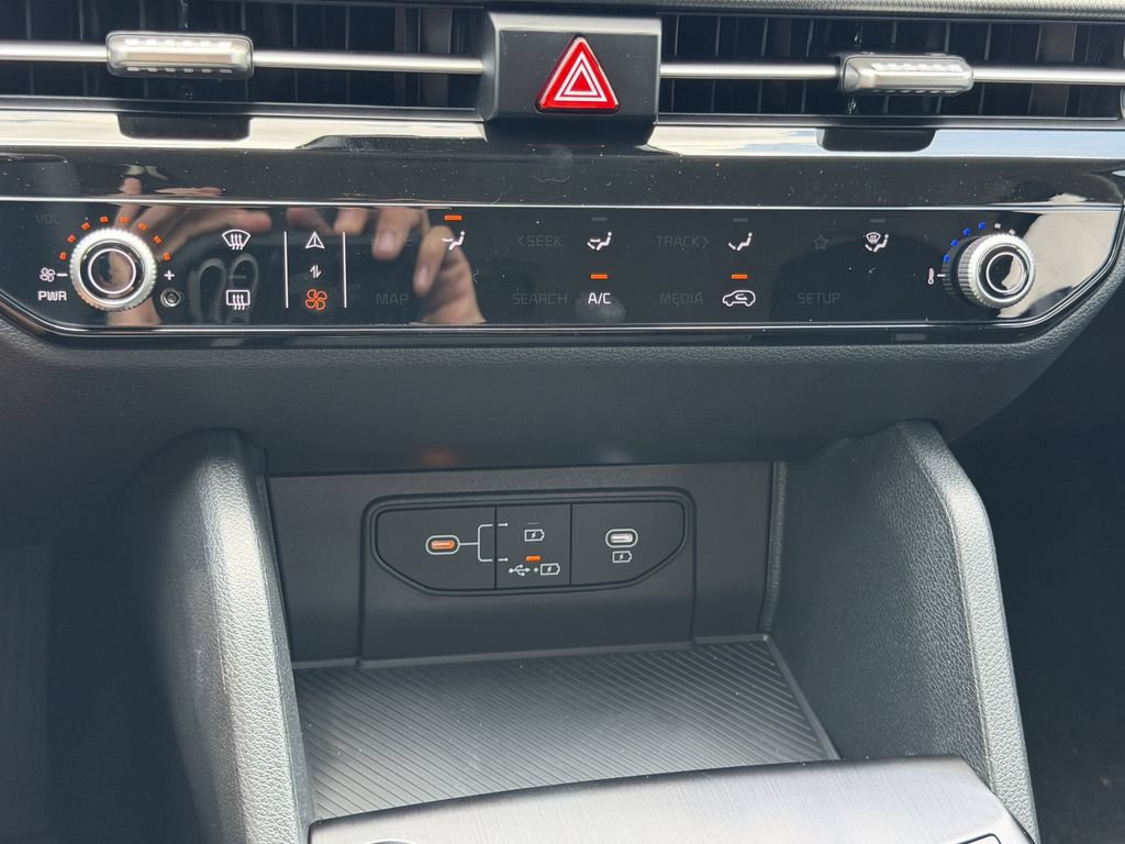New 2026 Kia Sportage LX FWD image 28