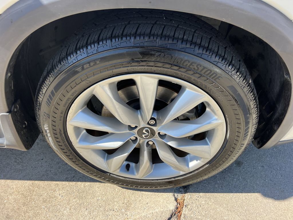 Used 2021 INFINITI QX50 Essential w/ Convenience Package image 10