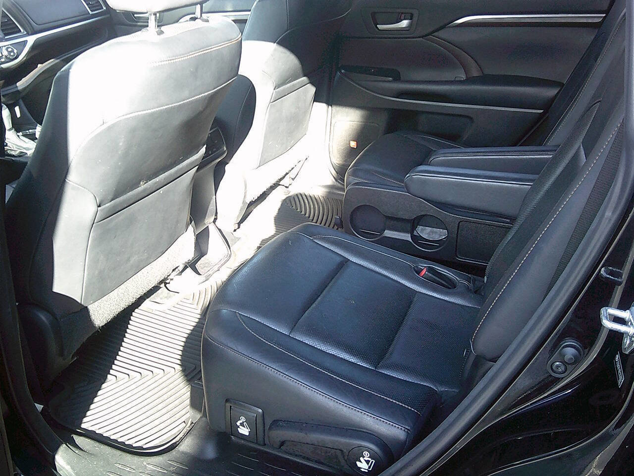 Used 2014 Toyota Highlander Limited image 7
