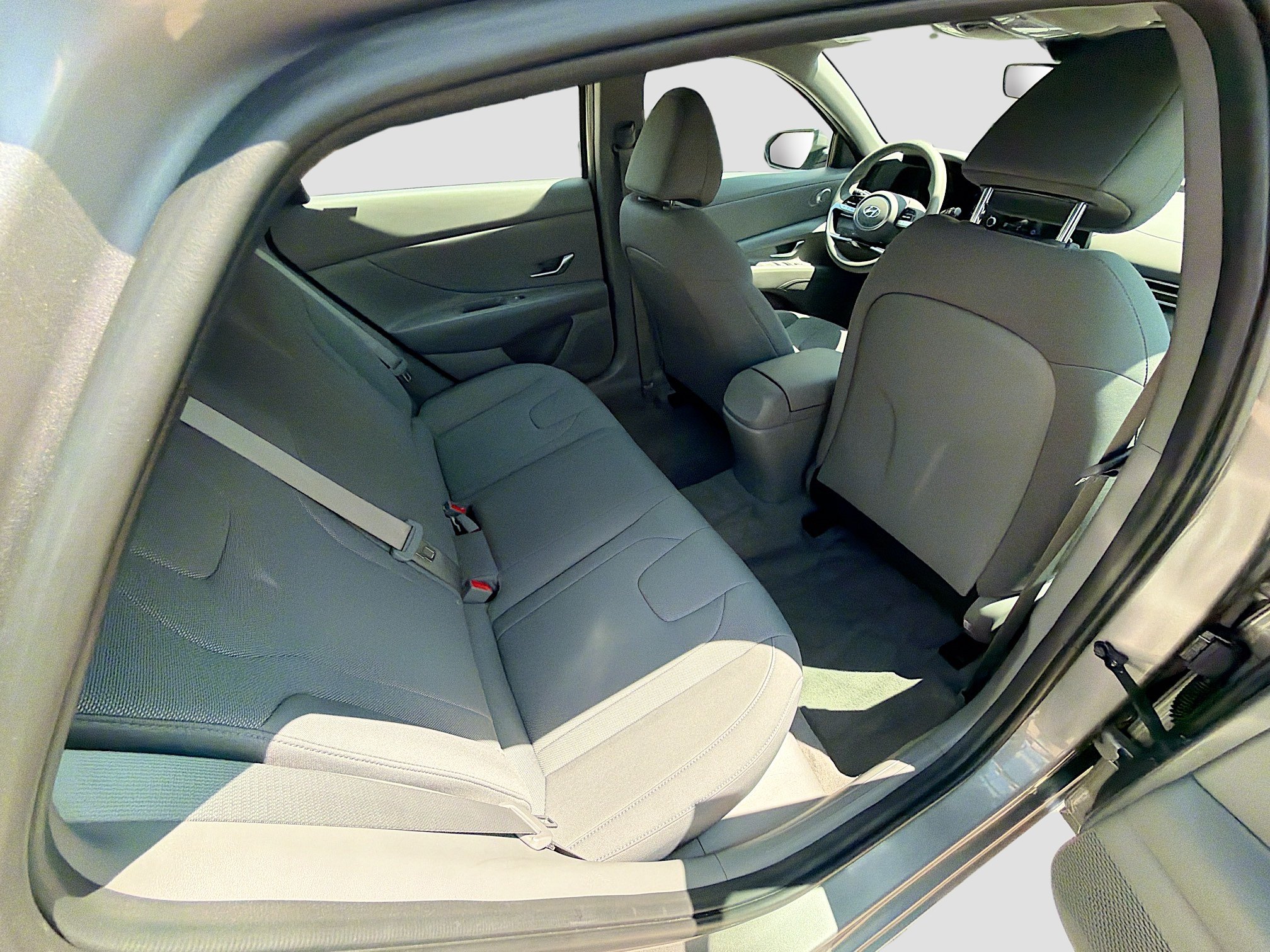 Used 2023 Hyundai Elantra SE w/ Cargo Package FWD image 25