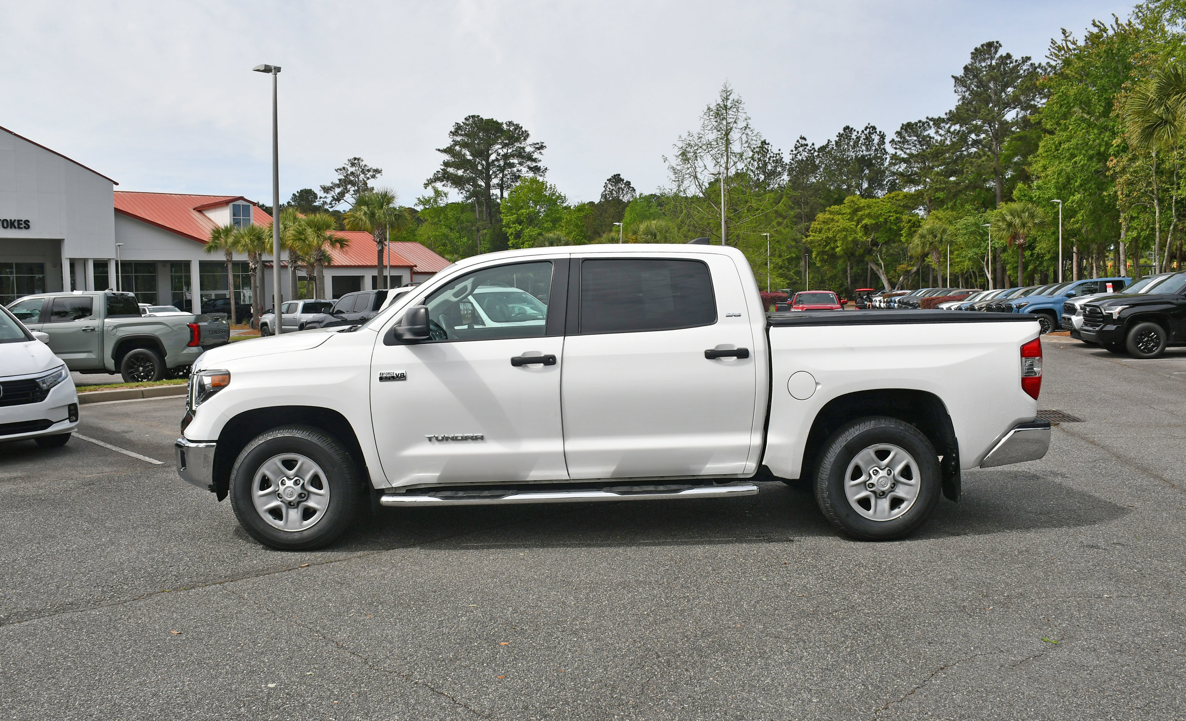Used 2021 Toyota Tundra SR5 w/ SR5 Upgrade Package RWD image 2