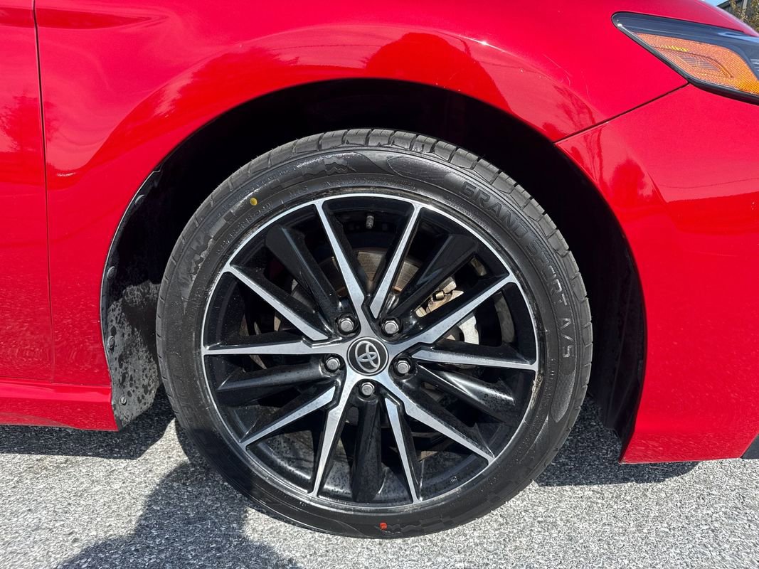 Used 2021 Toyota Camry SE FWD image 30