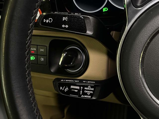 Used 2023 Porsche Cayenne image 42