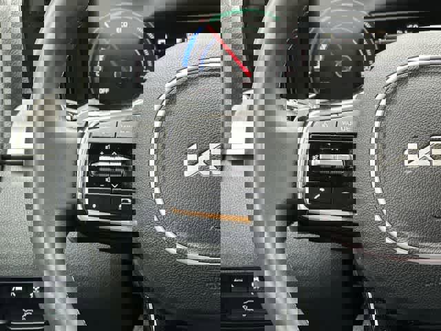 Used 2023 Kia Sorento EX image 8