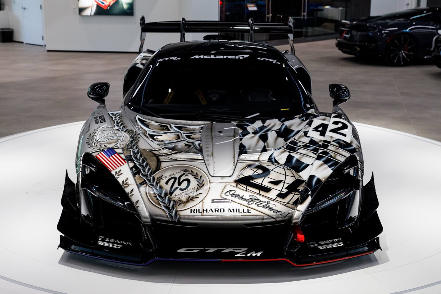 Used 2020 McLaren Senna RWD image 48