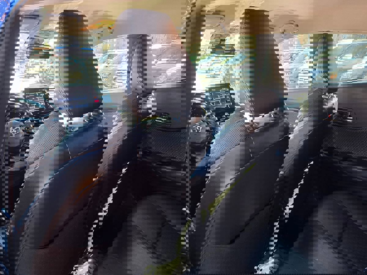 Used 2020 Toyota C-HR Limited FWD image 26