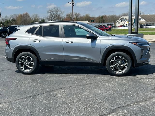 New 2026 Chevrolet Trax LT FWD image 38