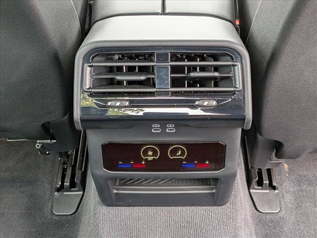 Used 2026 BMW 530i w/ Premium Package RWD image 18