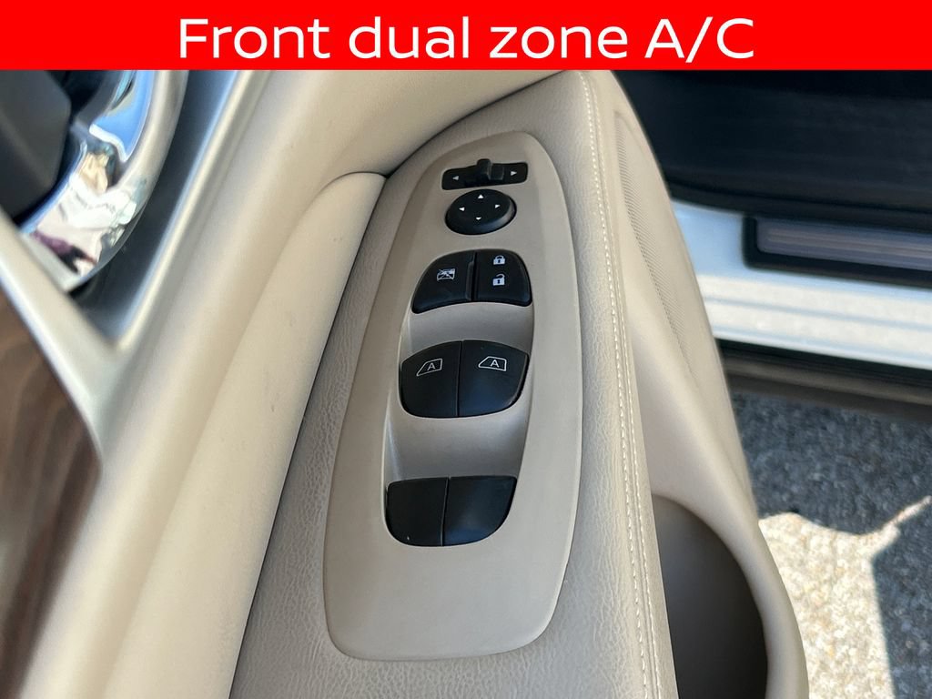 Used 2019 Nissan Pathfinder Platinum FWD image 16