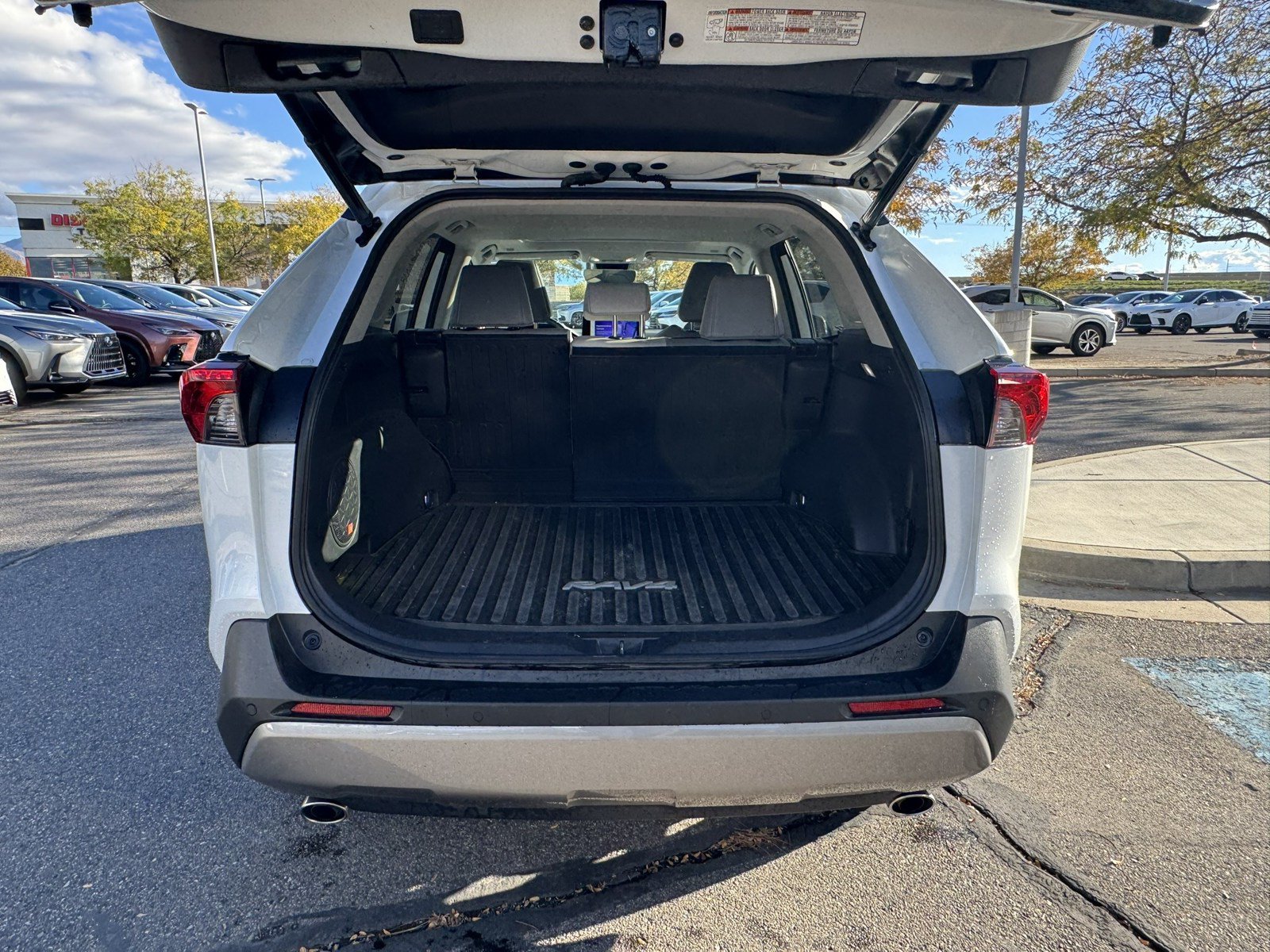 Used 2023 Toyota RAV4 Limited AWD/4WD image 19