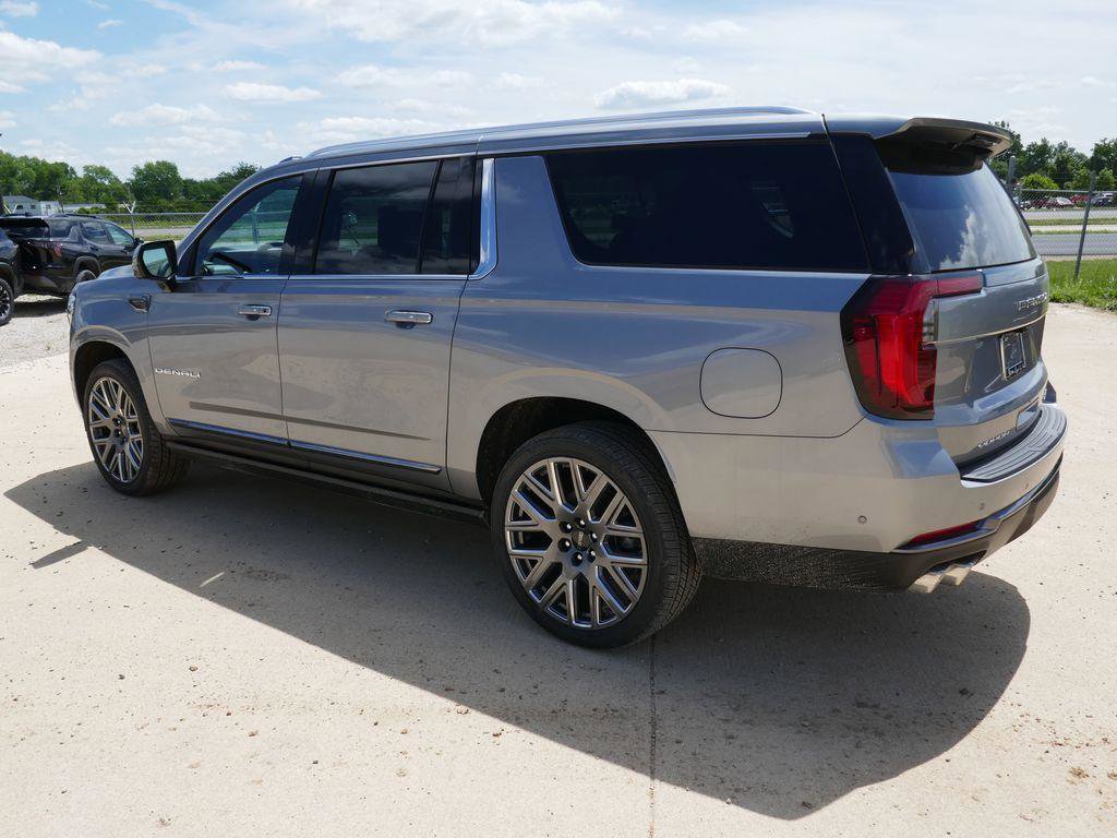 New 2026 GMC Yukon XL Denali Ultimate AWD/4WD image 6