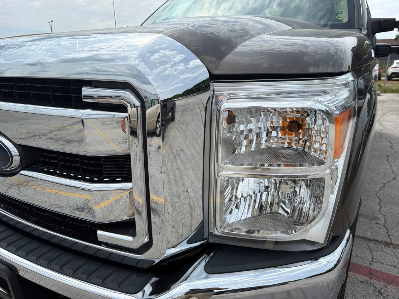 Used 2016 Ford F250 XLT w/ XLT Premium Package AWD/4WD image 11