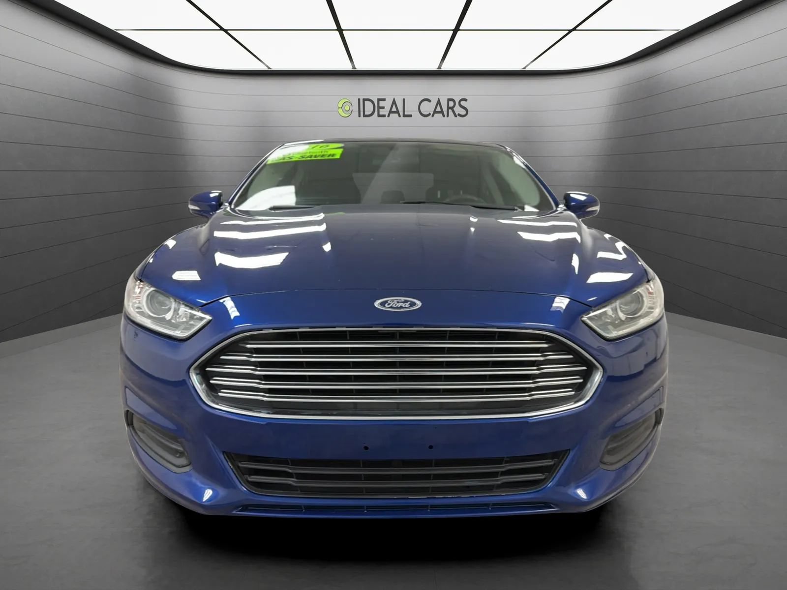 Used 2016 Ford Fusion SE FWD image 2