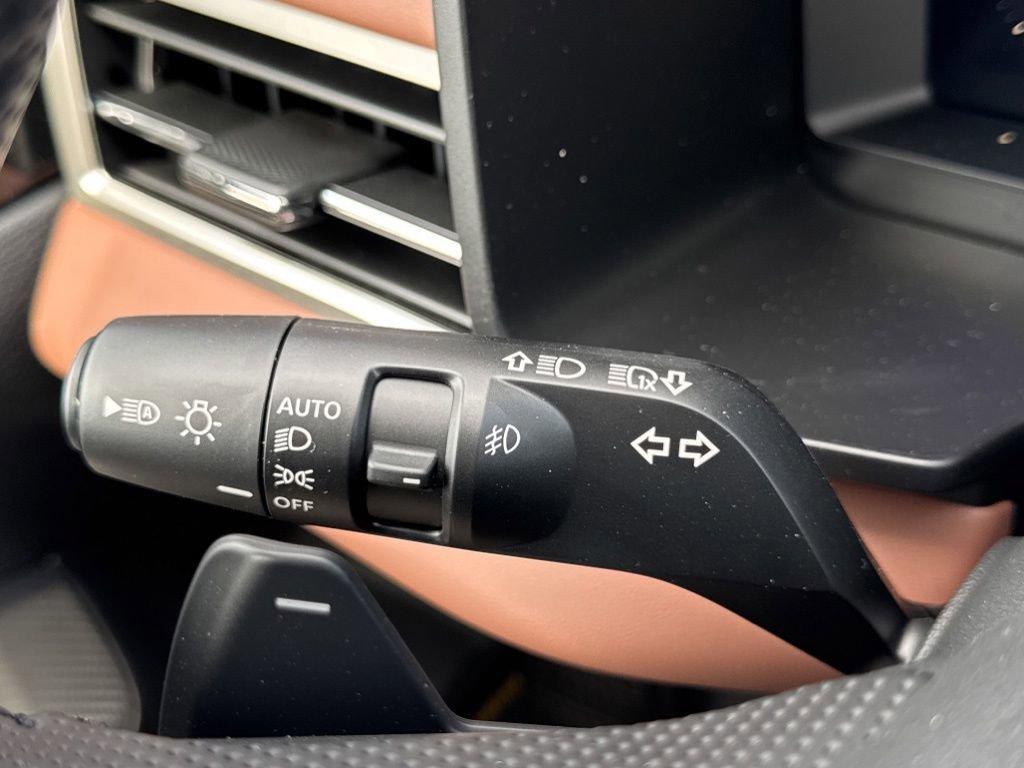New 2026 Mitsubishi Outlander SEL FWD image 18