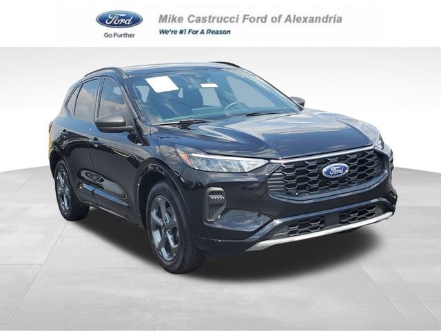 Used 2023 Ford Escape ST-Line w/ Tech Pack #1 AWD/4WD image 1