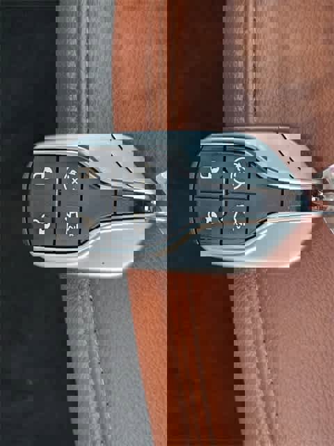 Used 2022 Maserati Levante GT image 34