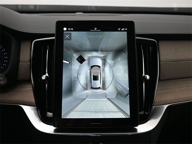 New 2026 Volvo XC90 B6 Plus w/ Protection Package Premier image 21
