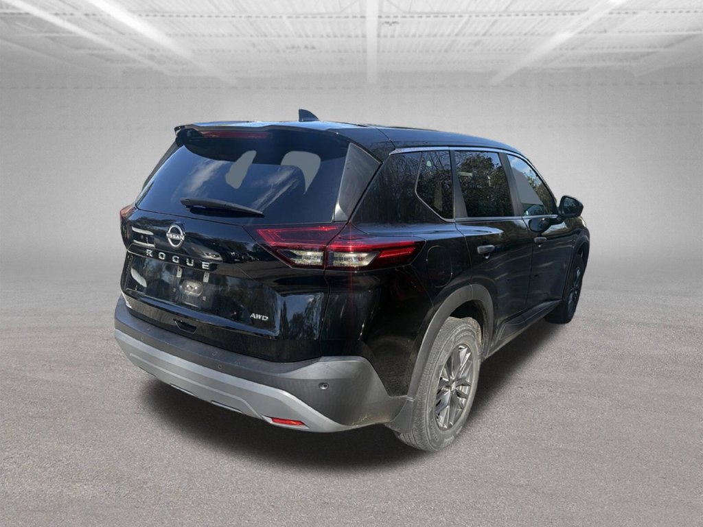 Used 2023 Nissan Rogue S AWD/4WD image 15