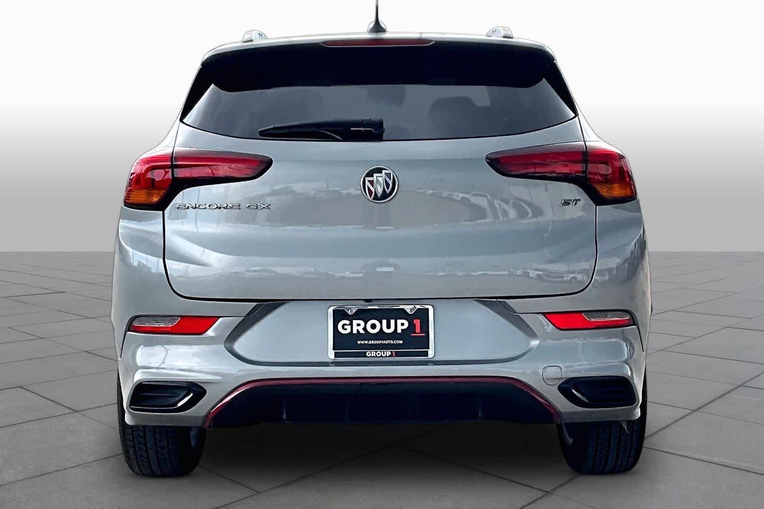 Used 2023 Buick Encore GX Select w/ Sport Touring Package FWD image 5