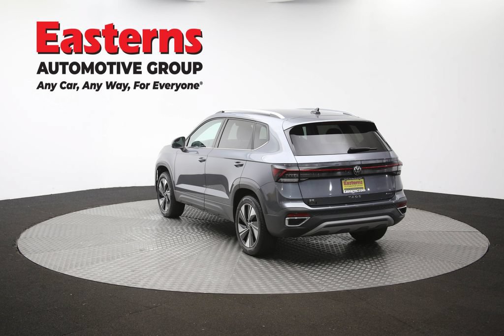 Used 2025 Volkswagen Taos SE AWD/4WD image 63