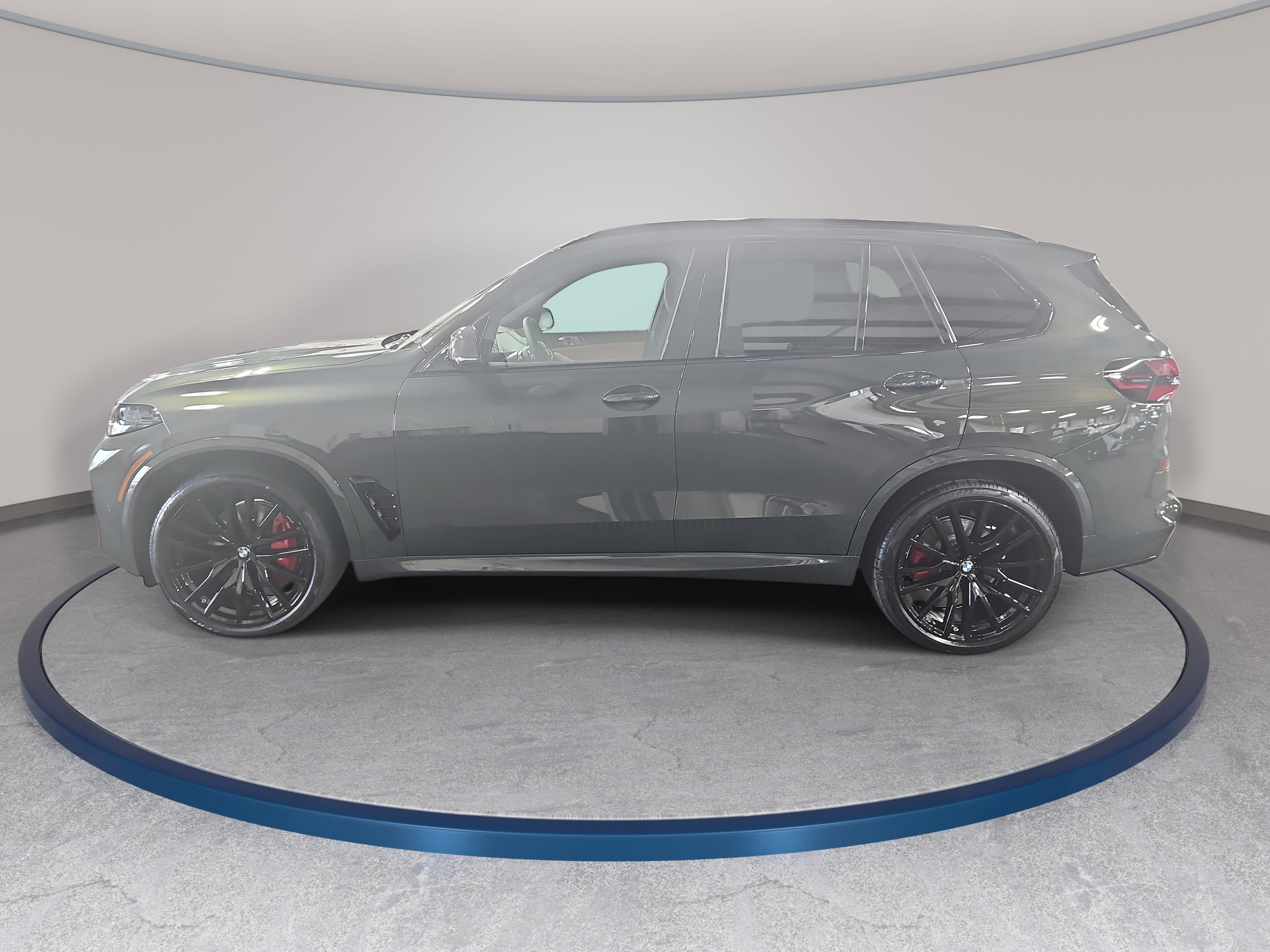 New 2026 BMW X5 xDrive40i w/ M Sport Package AWD/4WD image 8