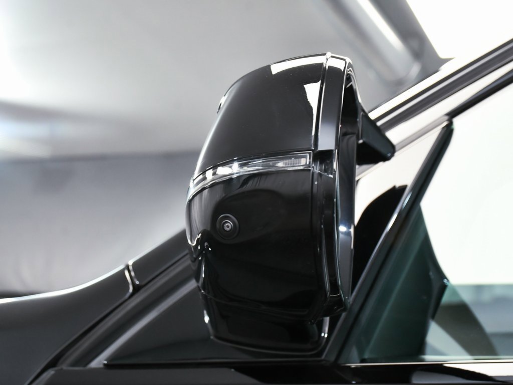 Used 2026 BMW X5 M60i image 96