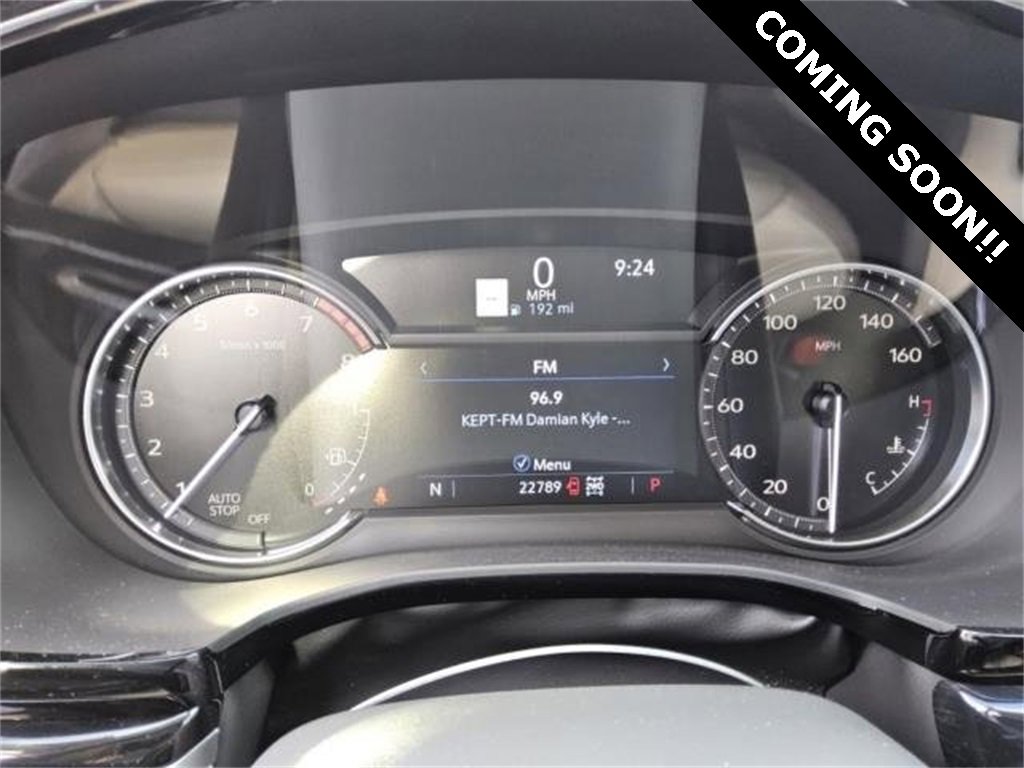 Used 2025 Cadillac XT6 Premium Luxury image 3