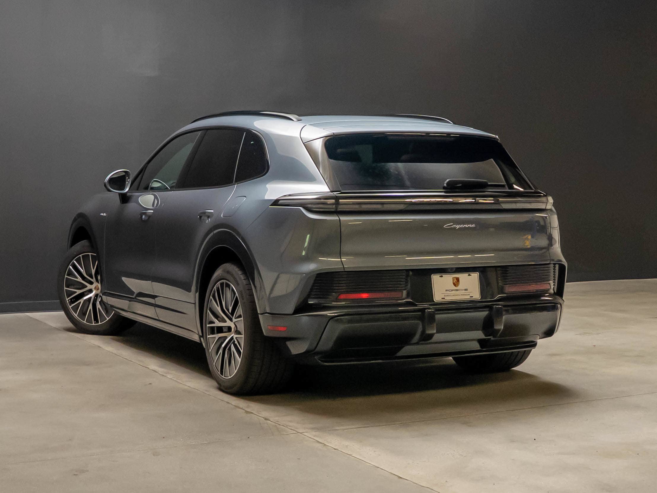 New 2026 Porsche Cayenne Electric AWD/4WD image 3