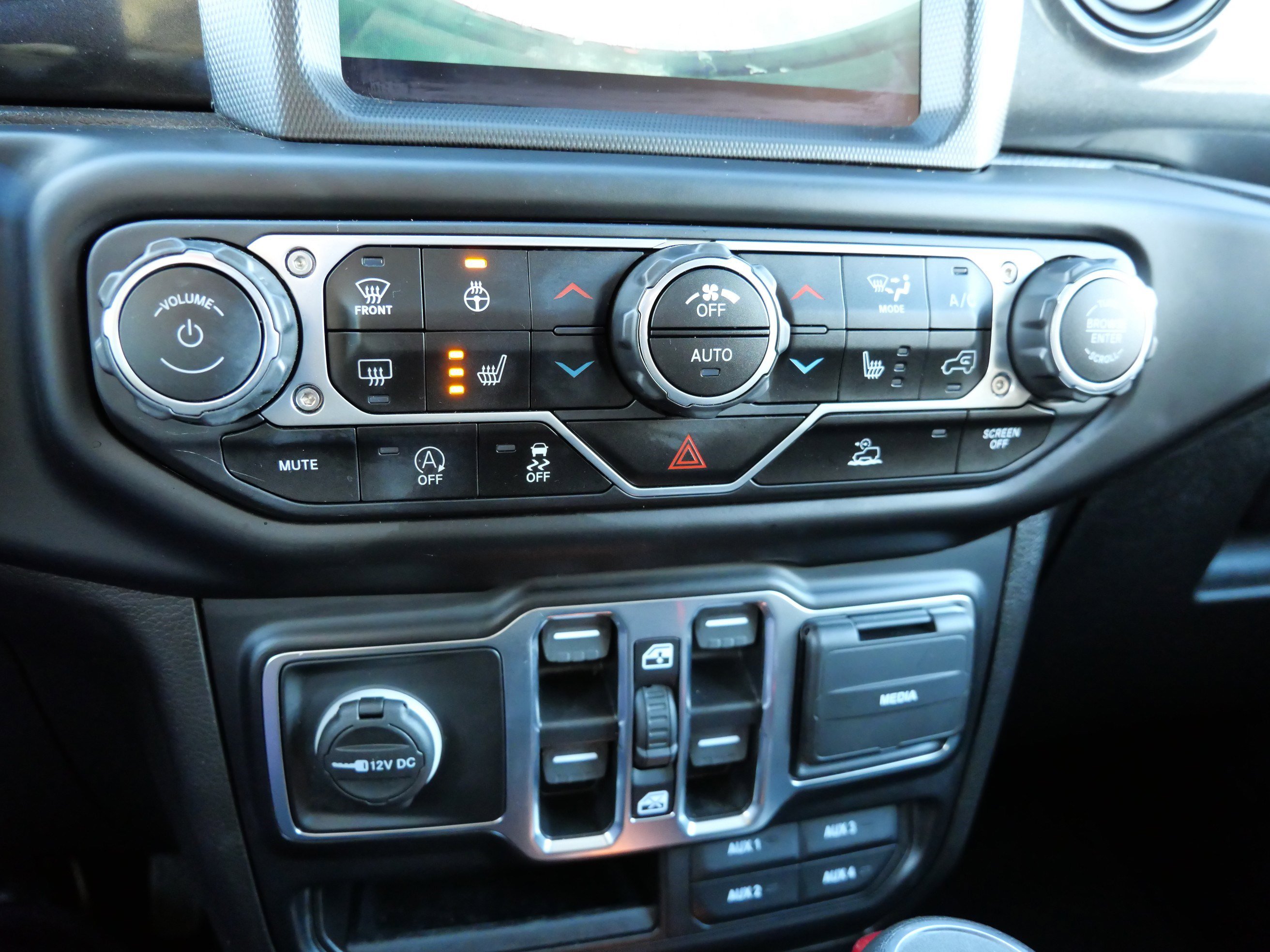 Used 2021 Jeep Wrangler Unlimited Sport image 31