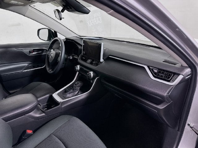 Used 2023 Toyota RAV4 XLE AWD/4WD image 27