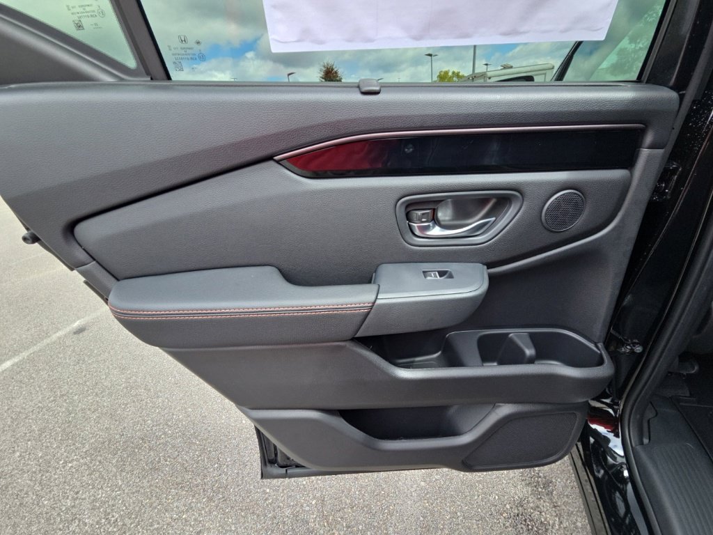 New 2026 Honda Pilot TrailSport image 18