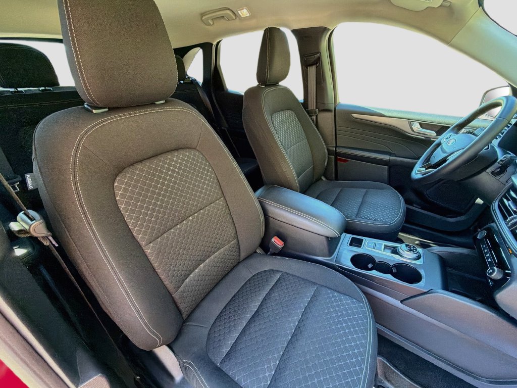 Used 2023 Ford Escape Active w/ Tech Pack #2 AWD/4WD image 30