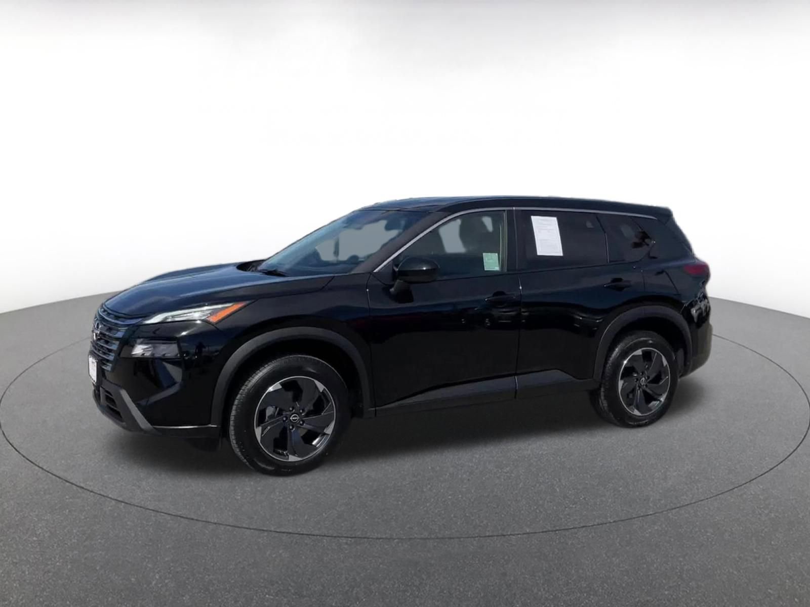 Used 2025 Nissan Rogue SV image 8