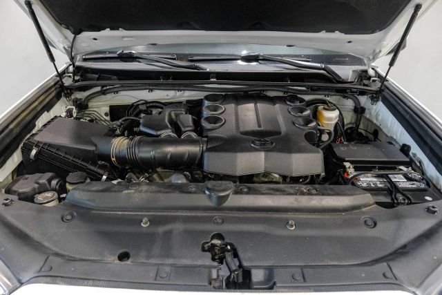 Used 2017 Toyota 4Runner SR5 RWD image 64